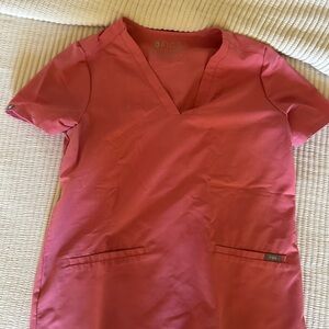 Figs pink Casma 3 pocket scrub top size small